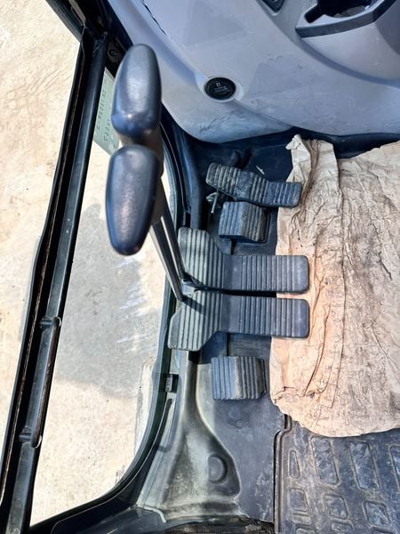  MÁY ĐÀO BÁNH XÍCH KOBELCO SK135SR-2 - 2008 