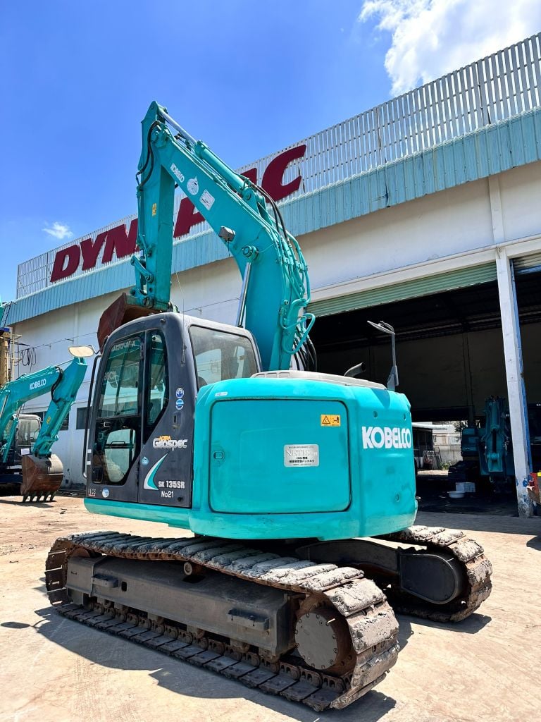 Máy xúc bánh xích Kobelco SK135SR-2 Năm SX 2008