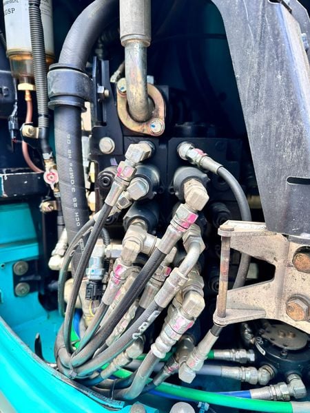  MÁY ĐÀO BÁNH XÍCH KOBELCO SK135SR-2 - 2008 