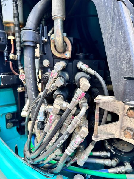  MÁY ĐÀO BÁNH XÍCH KOBELCO SK135SR-2 - 2008 