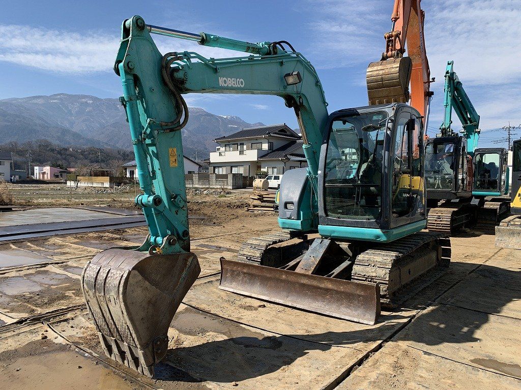 MÁY ĐÀO KOBELCO SK70SR-1ES - 2008