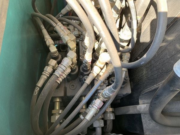  MÁY ĐÀO KOBELCO SK70SR-1ES - 2008 