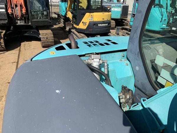  MÁY ĐÀO KOBELCO SK70SR-1ES - 2008 