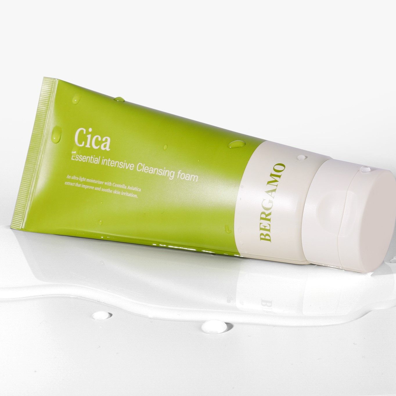 SỮA RỬA MẶT RAU MÁ BERGAMO CICA ESSENTIAL INTENSIVE CLEANSING FOAM 120ML