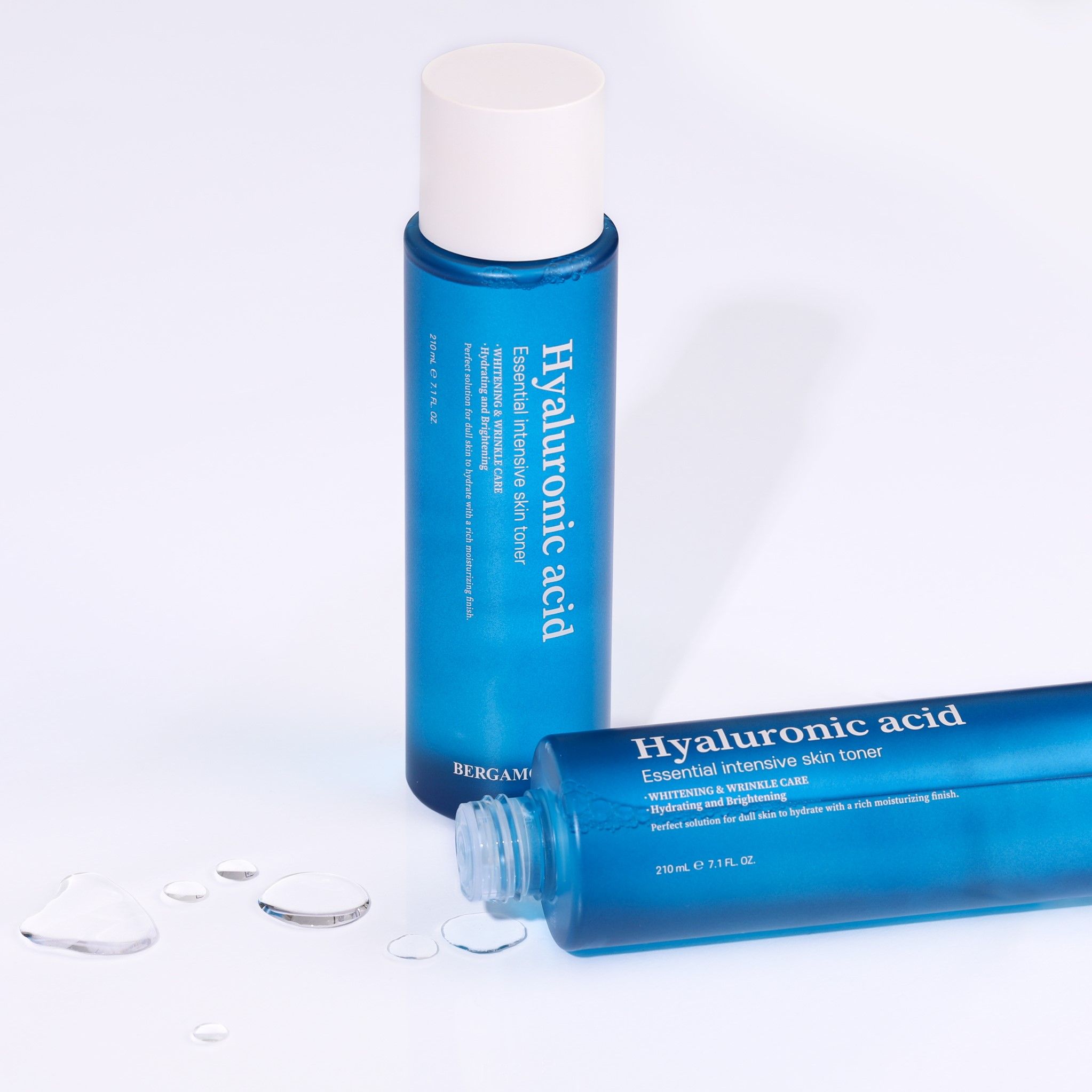 TONER CẤP ẨM HỖ TRỢ PHỤC HỒI BERGAMO HYALURONIC ACID ESSENTIAL INTENSIVE SKIN TONER 210ML