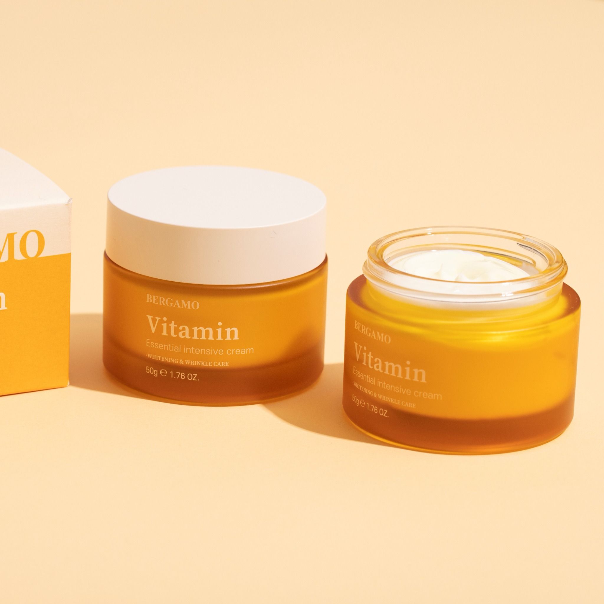 KEM DƯỠNG SÁNG DA BERGAMO VITAMIN ESSENTIAL INTENSIVE CREAM 50G