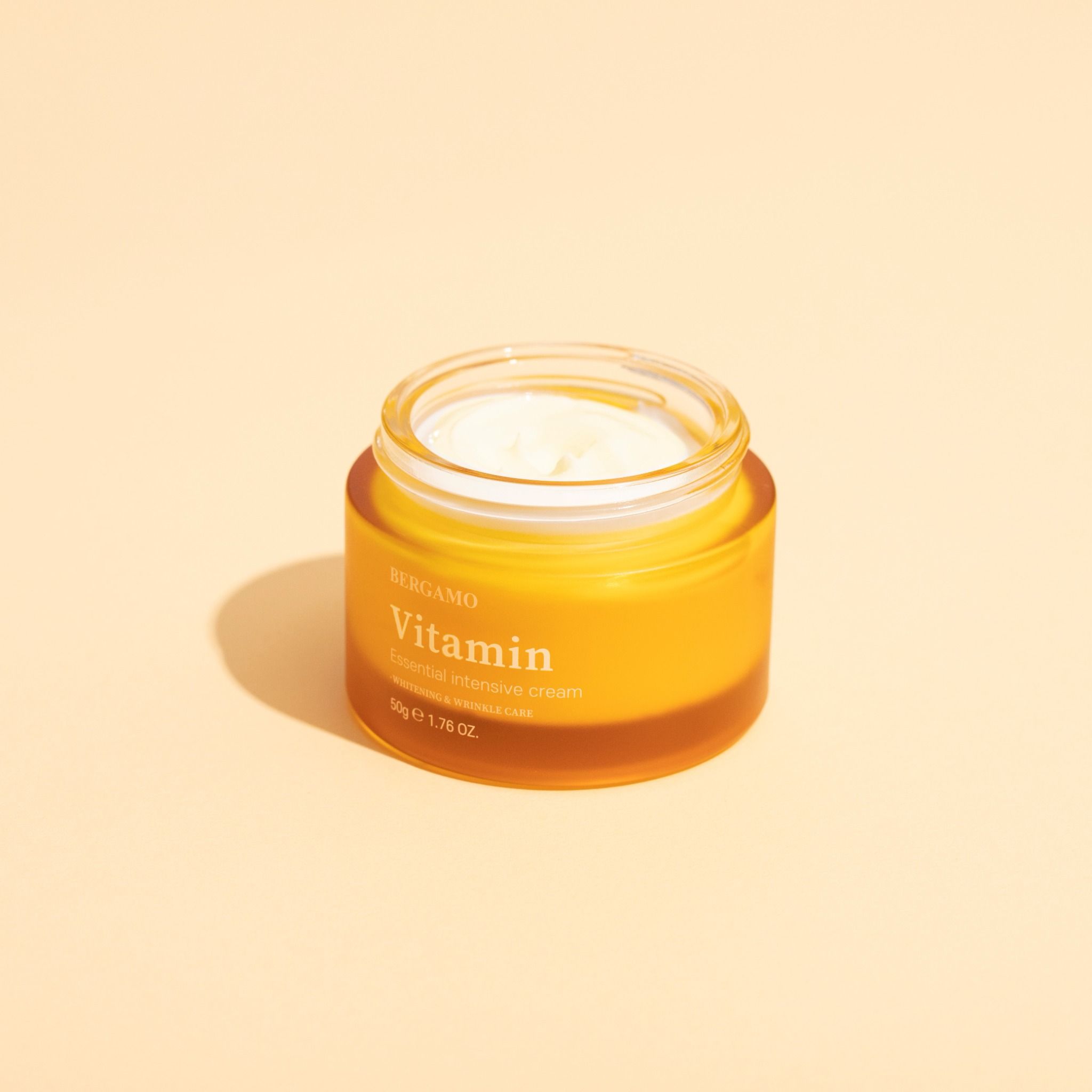 KEM DƯỠNG SÁNG DA BERGAMO VITAMIN ESSENTIAL INTENSIVE CREAM 50G