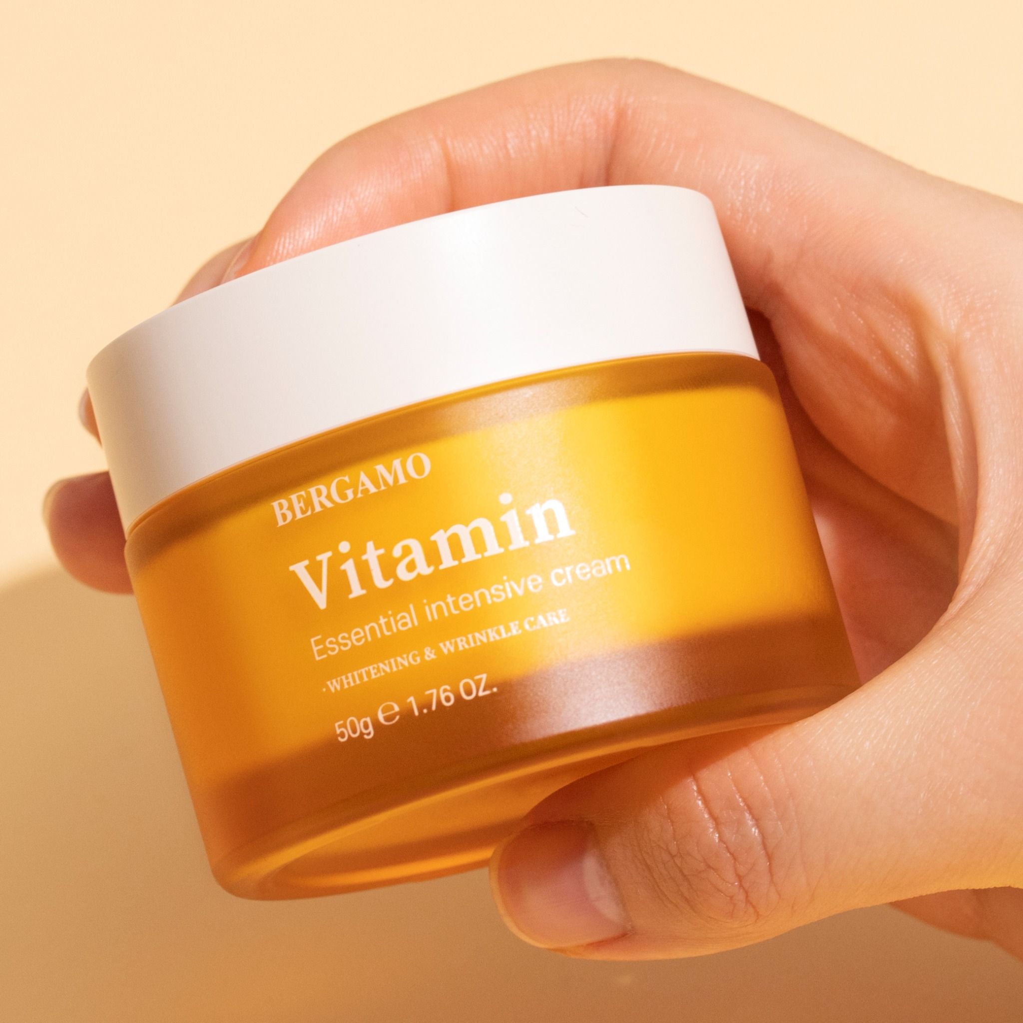 KEM DƯỠNG SÁNG DA BERGAMO VITAMIN ESSENTIAL INTENSIVE CREAM 50G