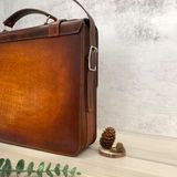  Cặp da điêu khắc Homme Handcrafted-carved Briefcase - version Singapore 