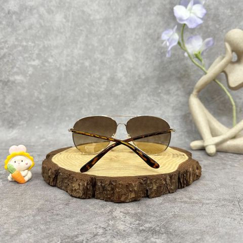  Mắt Kính Calvin Klein Brown Gradient Pilot Unisex Sunglasses 