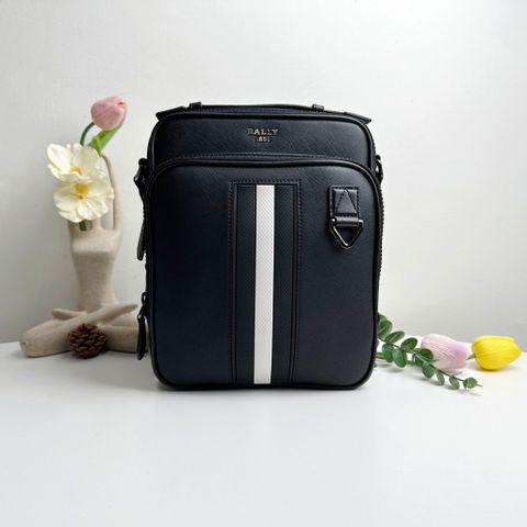  Cặp Đeo Chéo Bally Stripe Trim Crossbody Bag 