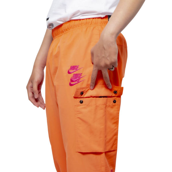 cargo nike world tour