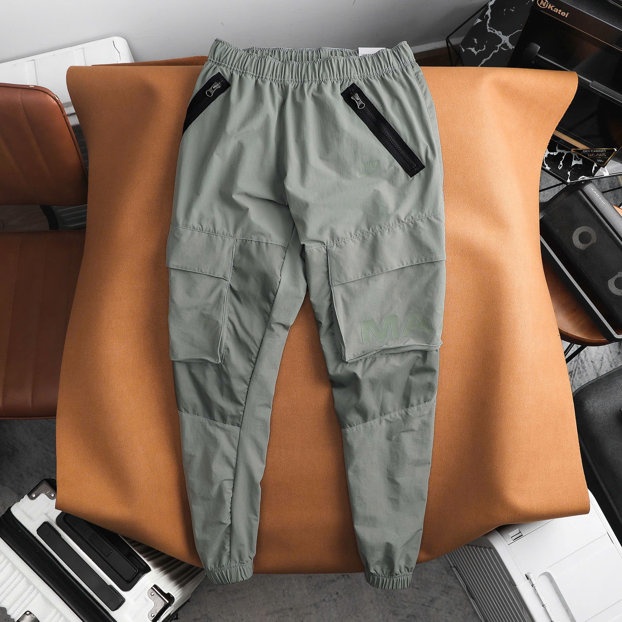 Quần Dài Nike Air Max Woven Cargo Trousers