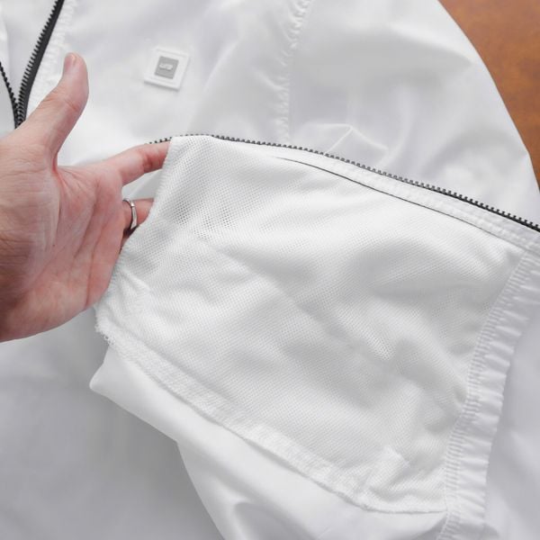 Áo Khoác Ura Windbreaker Hooded Jacket