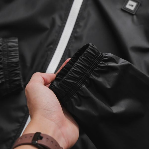 Áo Khoác Ura Windbreaker Hooded Jacket