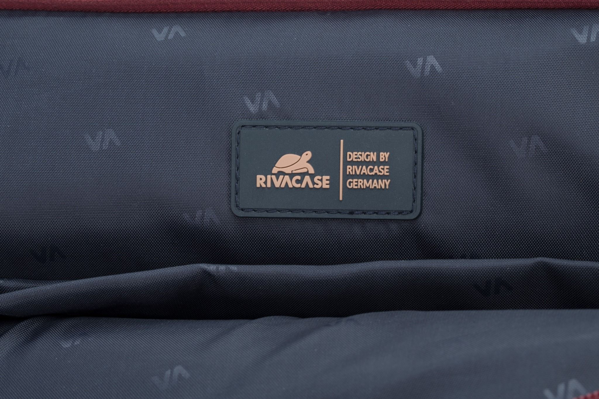  Túi xách Rivacase 8325 dành cho Laptop 13.3 - 14inch 