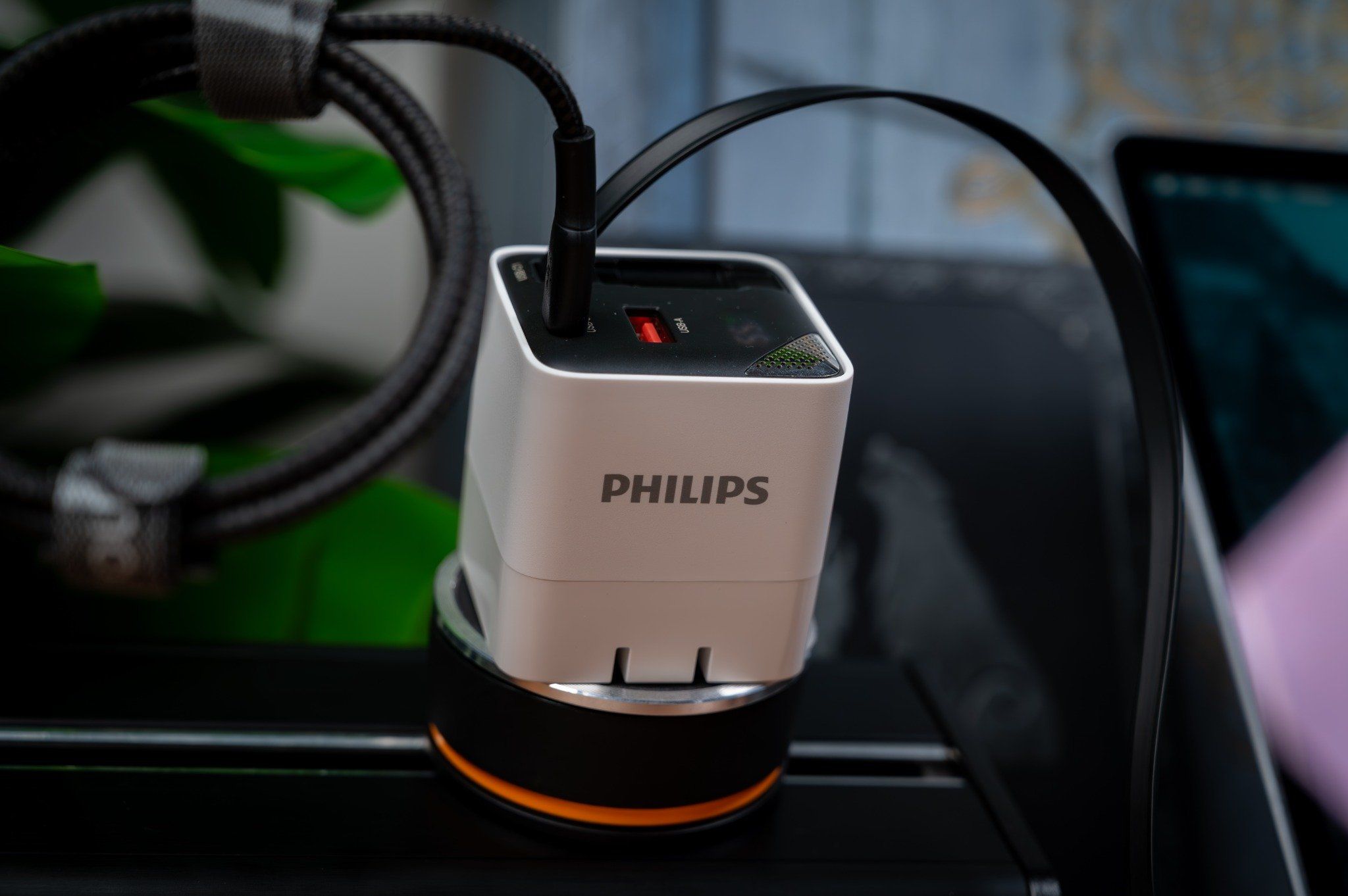  [New] Củ sạc nhanh Philips DLP6335 PD65W - Tích hợp dây kéo dài Type C tiện lợi 