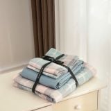  Chăn cotton lụa họa tiết hoa 1m8 x 2m 