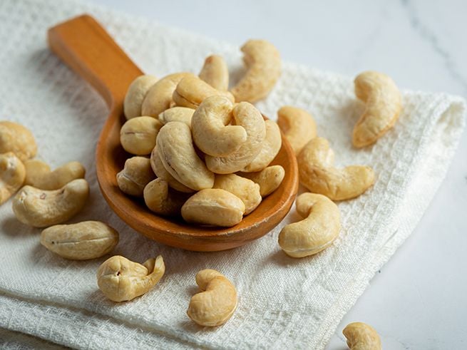 Hạt Điều Sữa Nguyên Hạt 500gr Api Food - Ăn Vặt, Làm Sữa Hạt, Làm Bánh
