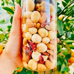 [KHÔNG YẾN MẠCH - CÓ MACCA - NHO & XOÀI] Ngũ Cốc Siêu Hạt Granola (Macca, Hạnh Nhân, Óc Chó Vàng, Óc Chó Đỏ, Hạt Điều rang muối, Hạt Bí, Nho Khô, Xoài Sấy) Food Thức Ăn