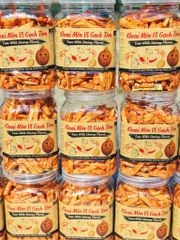 Khoai Môn Sấy Vị Gạch Tôm – Hộp 500g - Ăn Vặt Api Food