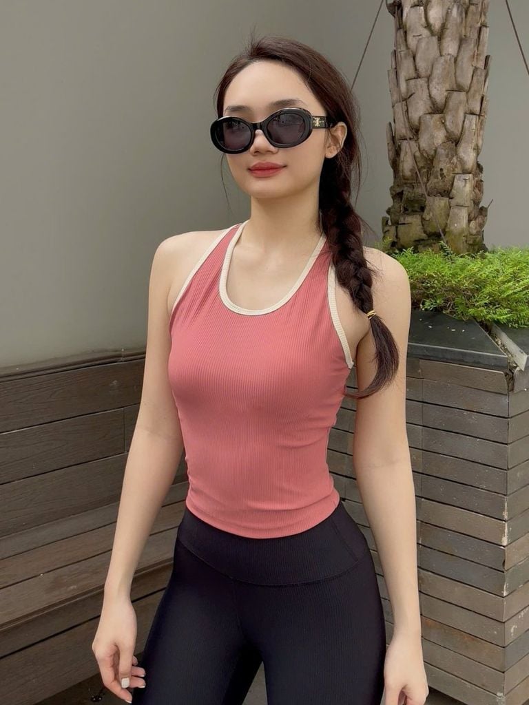 Áo ba lỗ gân viền trắng nữ cao cấp C5 Olona Sports vải thun gân co dãn 4 chiều có sẵn mút nâng v1