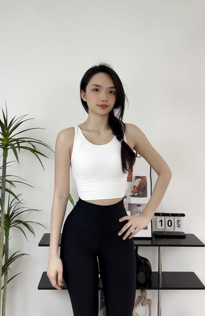 Áo bra gân kín lưng nữ cao cấp C4 Olona Sports thun gân co dãn 4 chiều có sẵn mút nâng v1