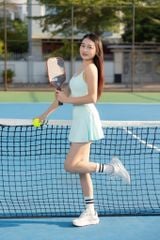 Chân váy xẻ tà thể thao pickleball, tennis nữ V17 Olona Sports 2 lớp có bảo hộ co giãn mềm mịn dày dặn