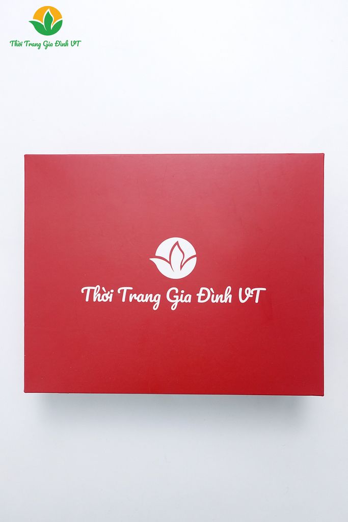 T23001. Hộp quà giấy tặng logo Việt Thắng