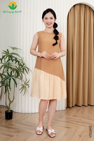 V02.2413.Váy linen nữ sát nách màu phối gấu