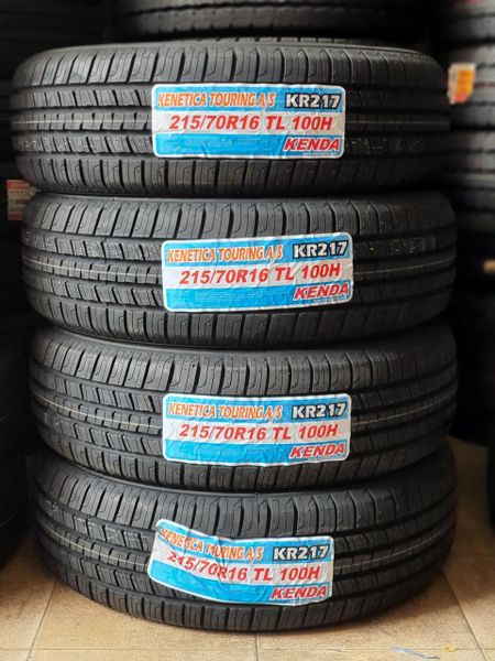 Lốp xe Kenda 215/70R16 KR217
