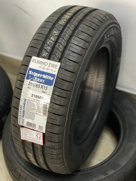 Lốp xe Kumho 205/65R15 TX61 94T