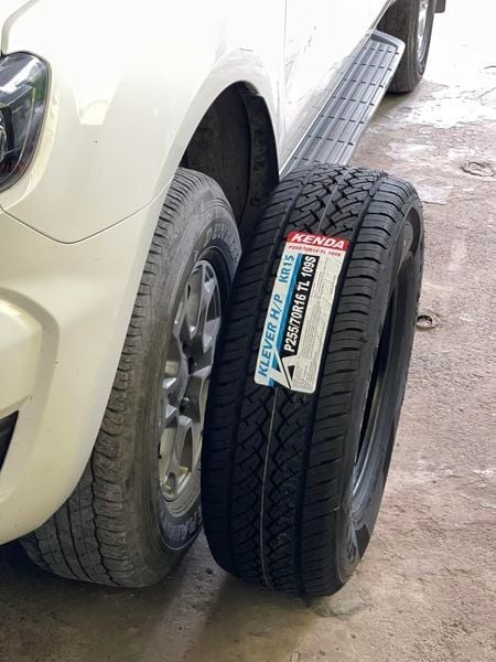 Lốp xe Kenda P 255/70R16 KR15