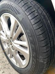 Lốp xe Deestone 185/60R15 RA01 (Thái Lan)