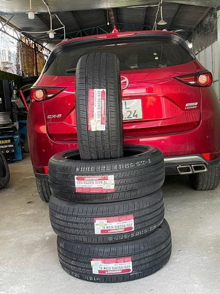 Lốp xe Landspider 225/55R19 H/P (Thái Lan) ZR