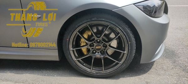Lốp xe Kenda 225/40R18 KR400 (ZR, lốp có hiệu suất cao)