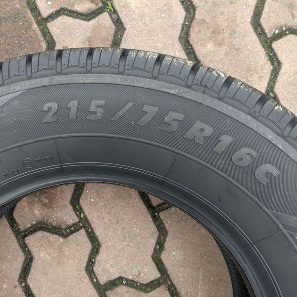 Lốp xe Bridgestone 215/75R16 113R TL Firestone CV40 - Thái Lan