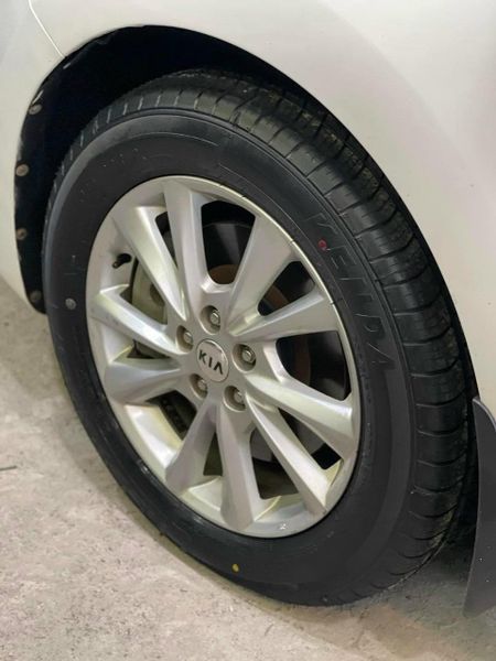 Lốp xe Kenda 235/60R18 KR52