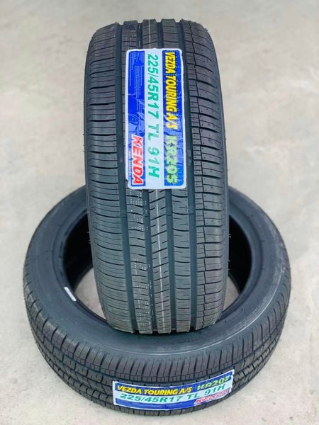 Lốp xe Kenda 225/45R17 KR205