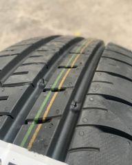 Lốp xe Kumho 175/60R15 KH27 81T