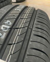 Lốp xe Kumho 195/60R15 KH27 88H