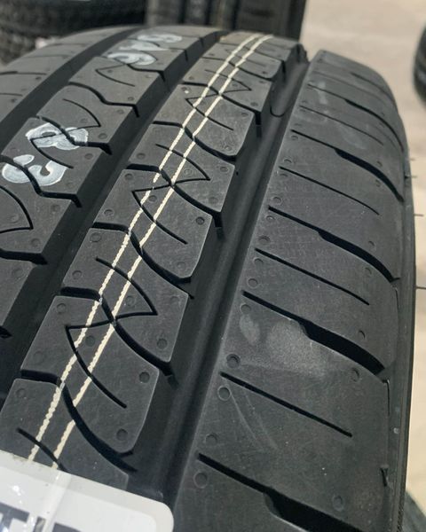 Lốp xe Kumho 195/70R15 KC53 104/102R