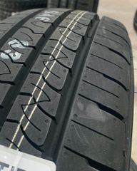 Lốp xe Kumho 195/70R15 KC53 104/102R