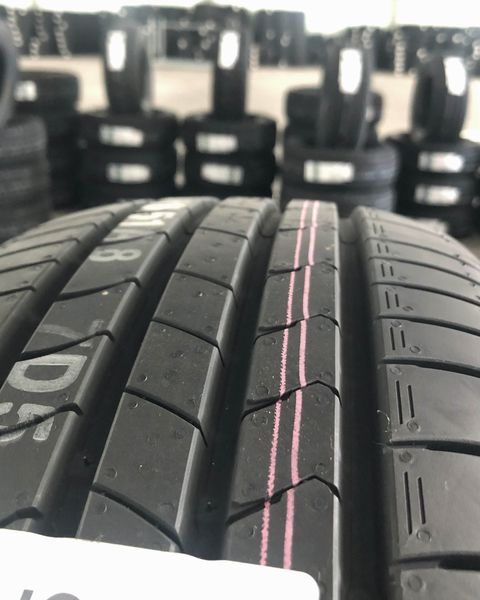 Lốp xe Kumho 215/55R17 HS51 94V