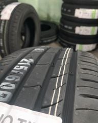 Lốp xe Kumho 215/60R16 KH27 95V
