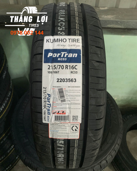 Lốp xe Kumho 215/70R16 KC53 108/106T