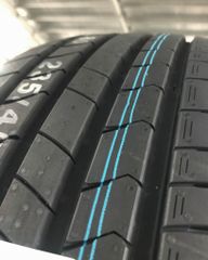 Lốp xe Kumho 235/45R18 HS51 94V