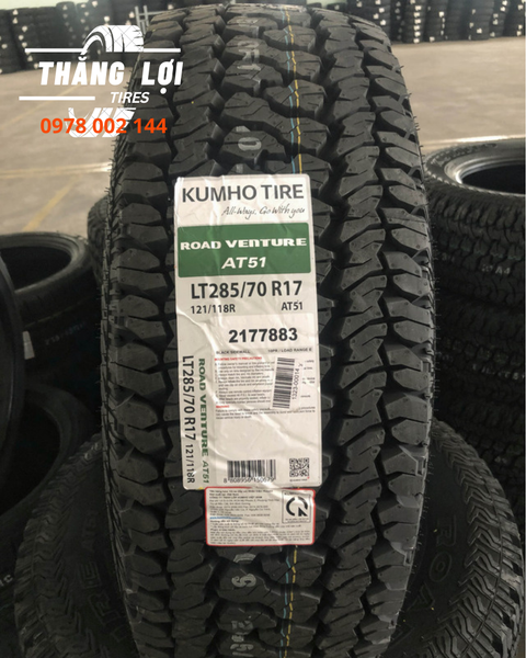 Lốp xe Kumho 285/70R17 AT51 121/118R