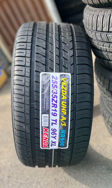 Lốp xe Kenda 255/35R19 KR400 (ZR, lốp có hiệu suất cao)