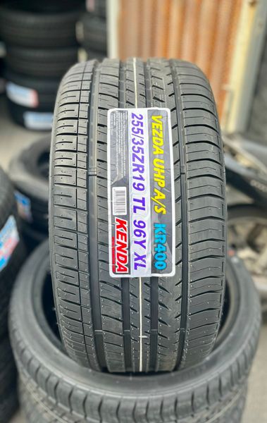 Lốp xe Kenda 255/35R19 KR400 (ZR, lốp có hiệu suất cao)